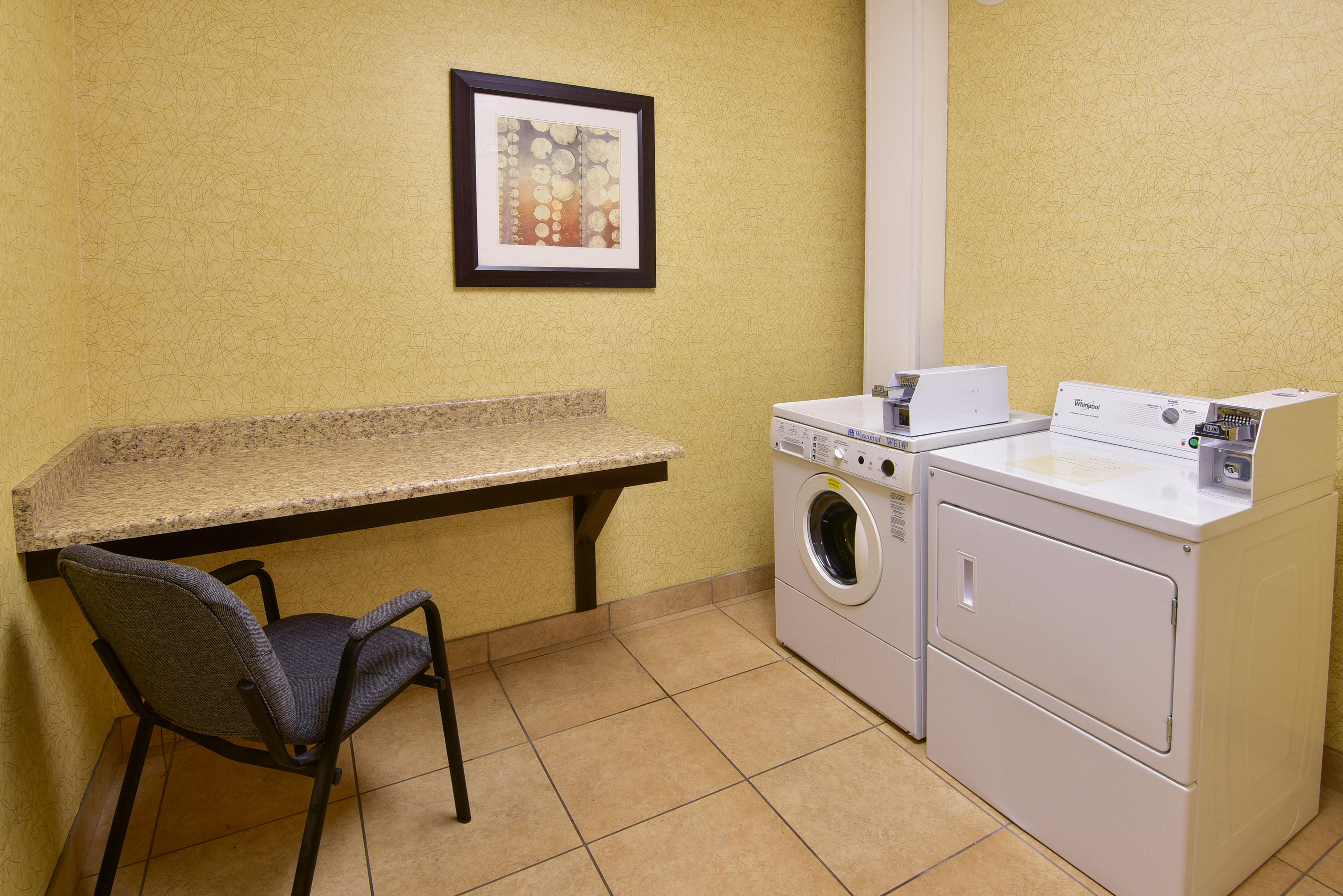 Holiday Inn Express Hotel & Suites Wauseon By Ihg Екстериор снимка