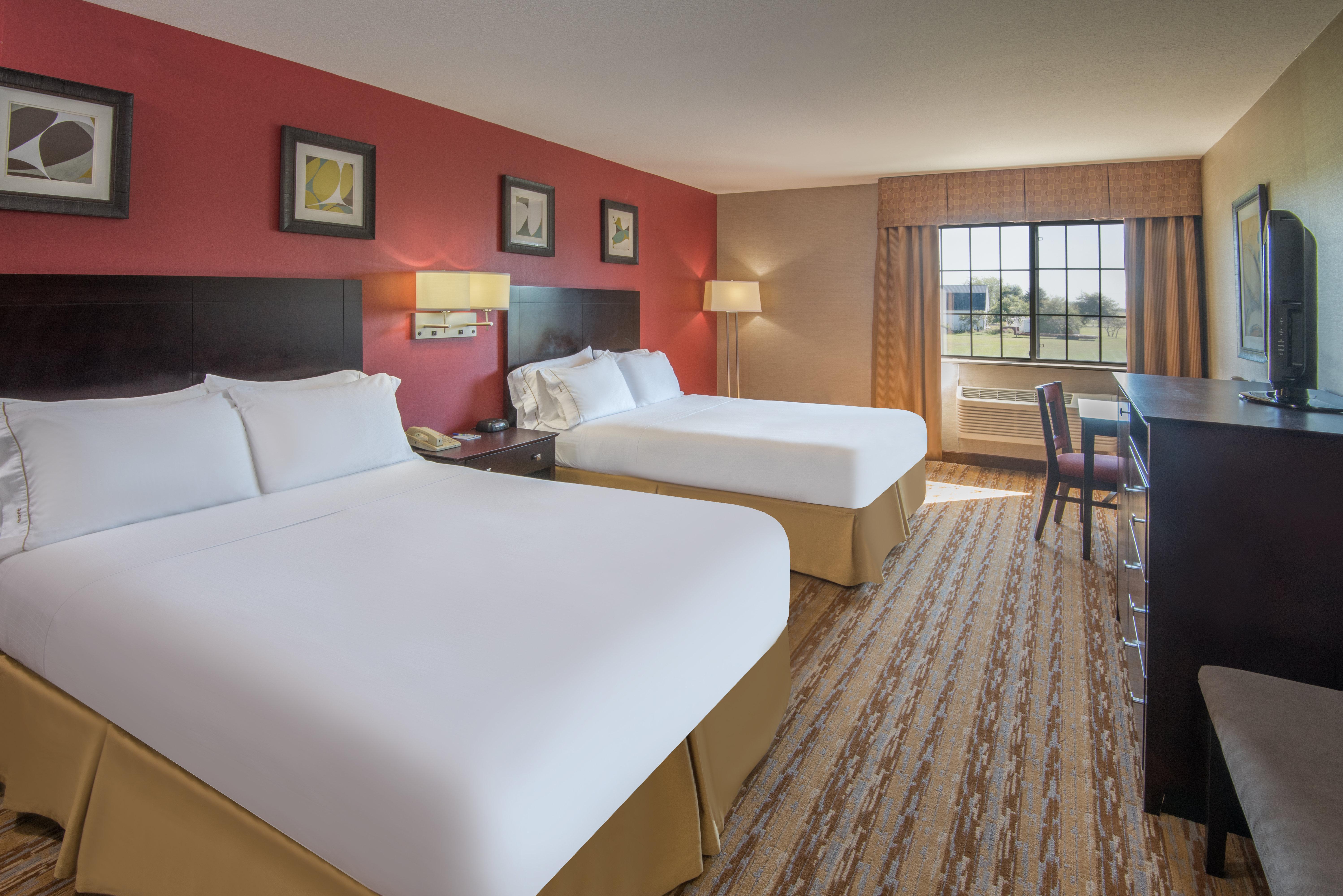 Holiday Inn Express Hotel & Suites Wauseon By Ihg Екстериор снимка